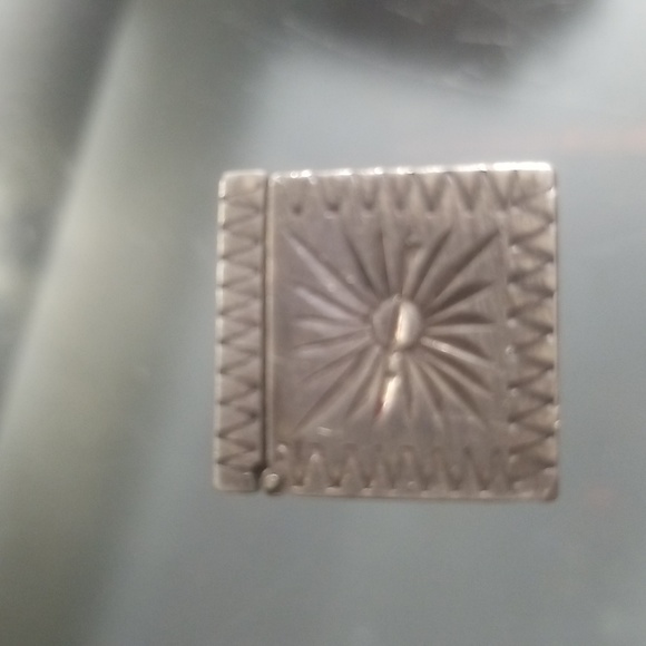 Vintage Silver Hand Etched Lipstick Compact - Picture 7 of 11